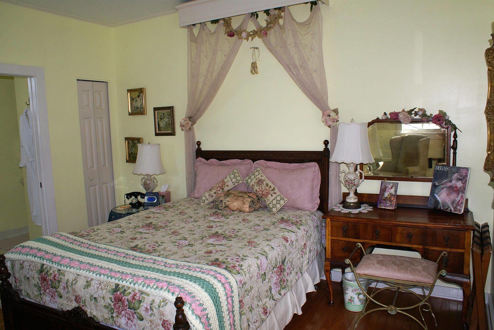 Sabal Palm House Bed And Breakfast Lake Worth Beach Buitenkant foto